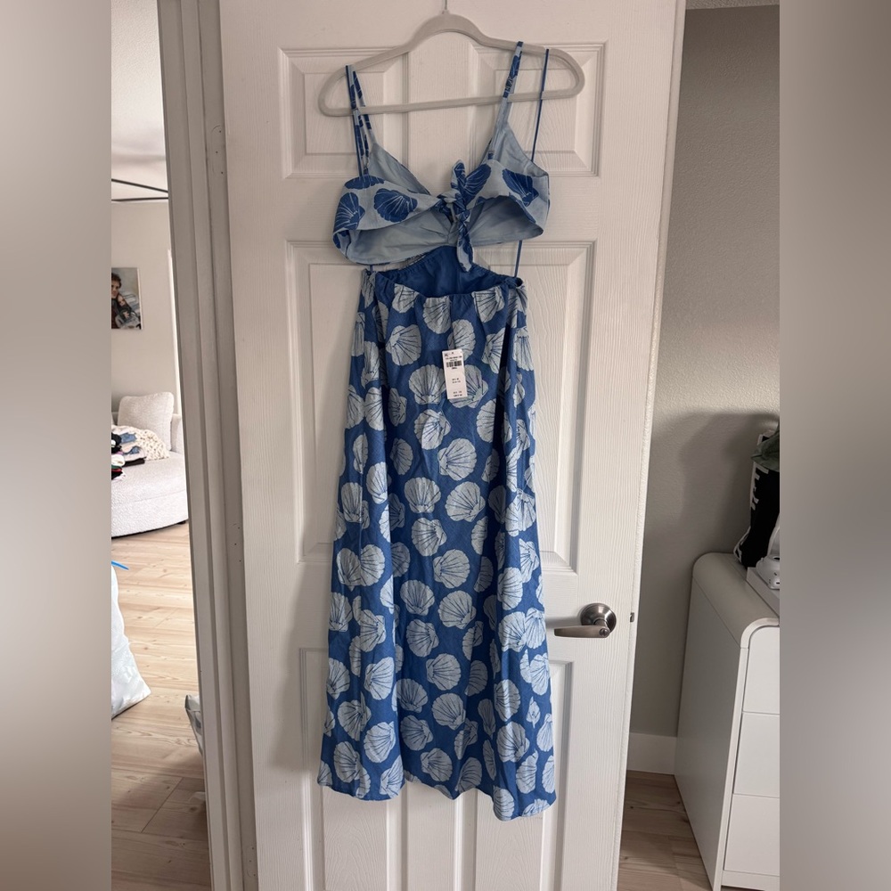 Abercrombie & Fitch Blue and White Backless Dress - Picture 6 of 7